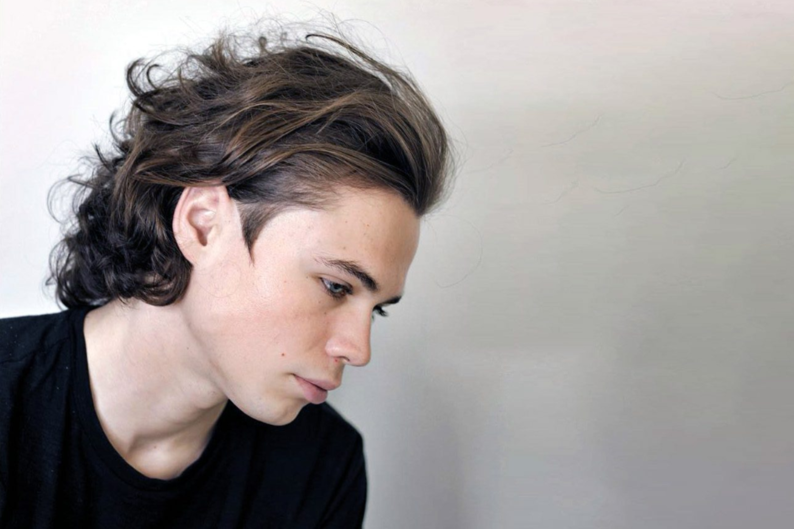 Undercut with Loose Waves